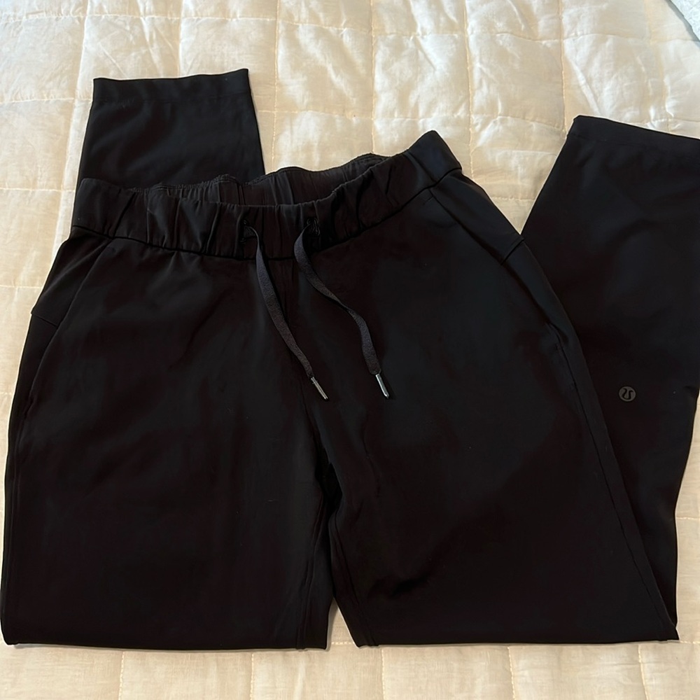 Lululemon on the fly pants